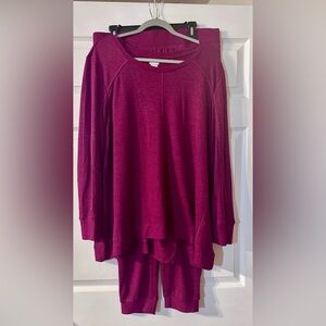Chico's Zenergy Burgundy/Black Mix 2 piece outfit